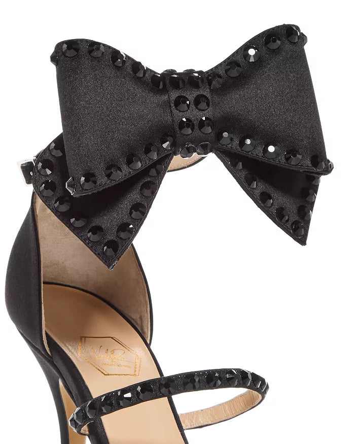 Elegant black sandal for formal events
